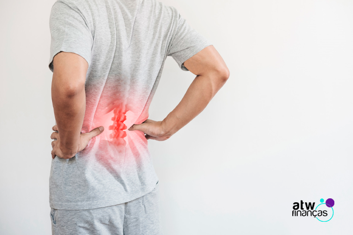 3 hábitos que prejudicam a sua coluna vertebral