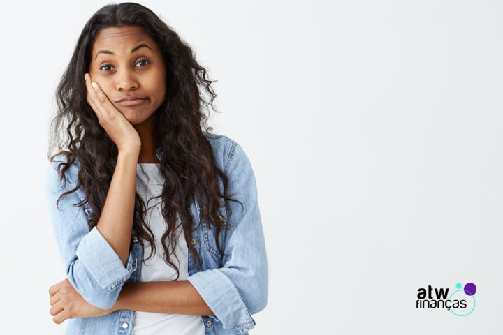 Qual a principal condição para acessar benefícios sociais?