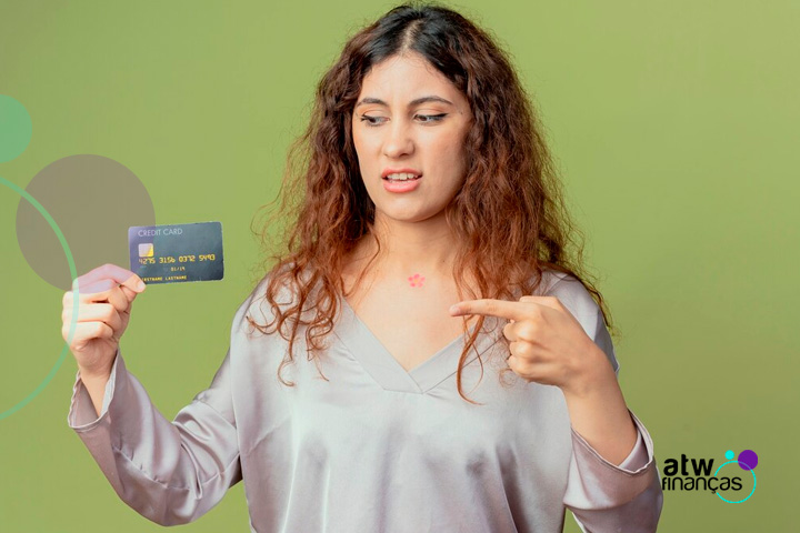 Taxas ocultas no cartão: como evitar as armadilhas nas compras de Natal