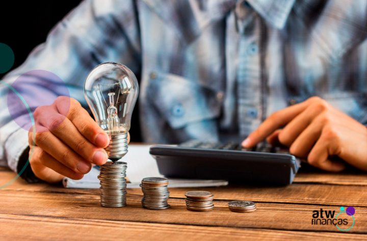 Como economizar na conta de luz: dicas de economia sem passar frio