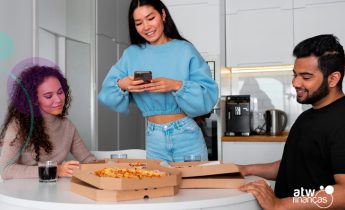 Uber e iFood anunciaram uma parceria; entenda a união de concorrentes
