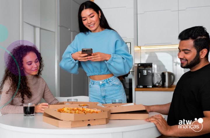 Uber e iFood anunciam parceria; entenda a união de concorrentes