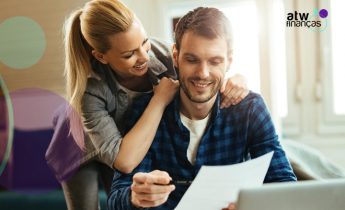 Como conversar sobre dinheiro com a família nas festas sem brigar