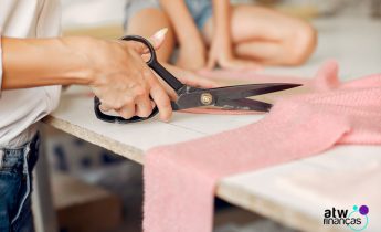 Dicas para transformar roupas antigas em novas peças