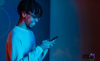 Para celebrar os 165 anos, cartões da Caixa oferecem muitas vantagens