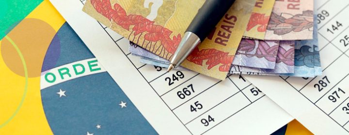 Brasil mais caro por fora e por dentro: dólar, energia e contas externas em linguagem clara