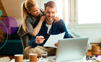 Educação financeira para casais: como falar de dinheiro sem estragar o romance