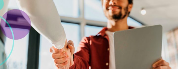Revisão salarial de junho: como negociar melhor sem parecer improvisado